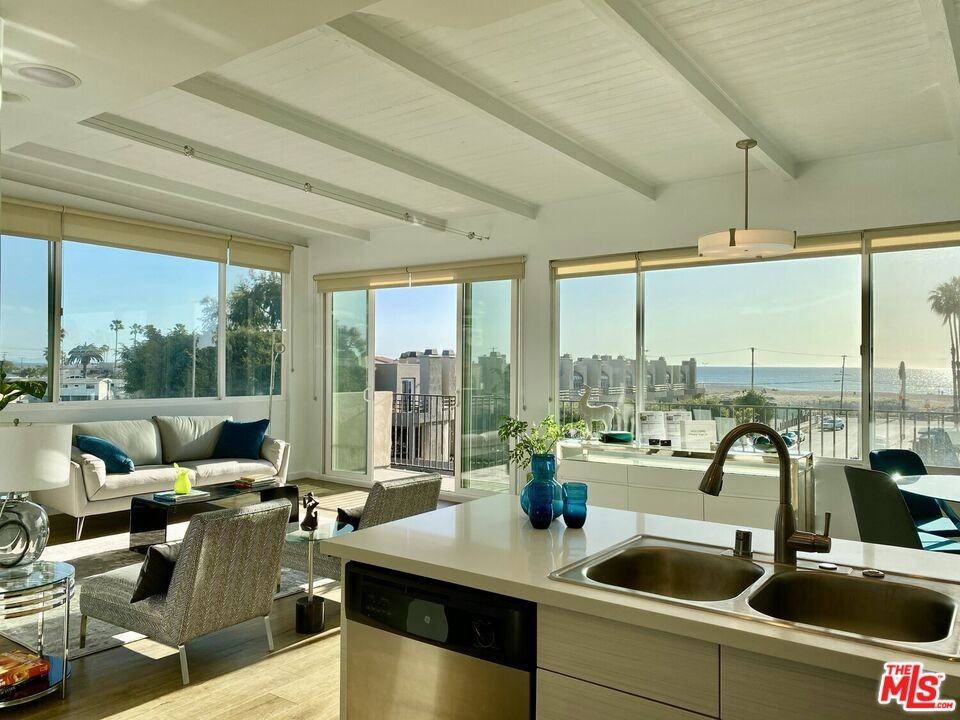 6824 Esplanade #PH