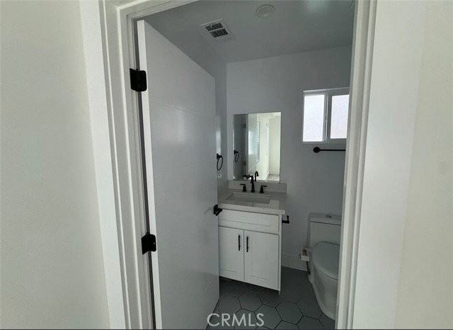 5921 Dauphin Ave #3 - Photo 7 of 8