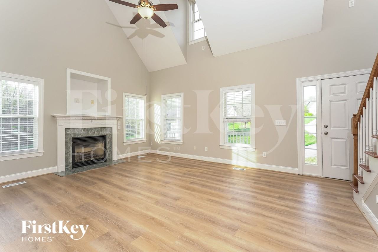 118 Hagen Rd - Photo 2 of 19