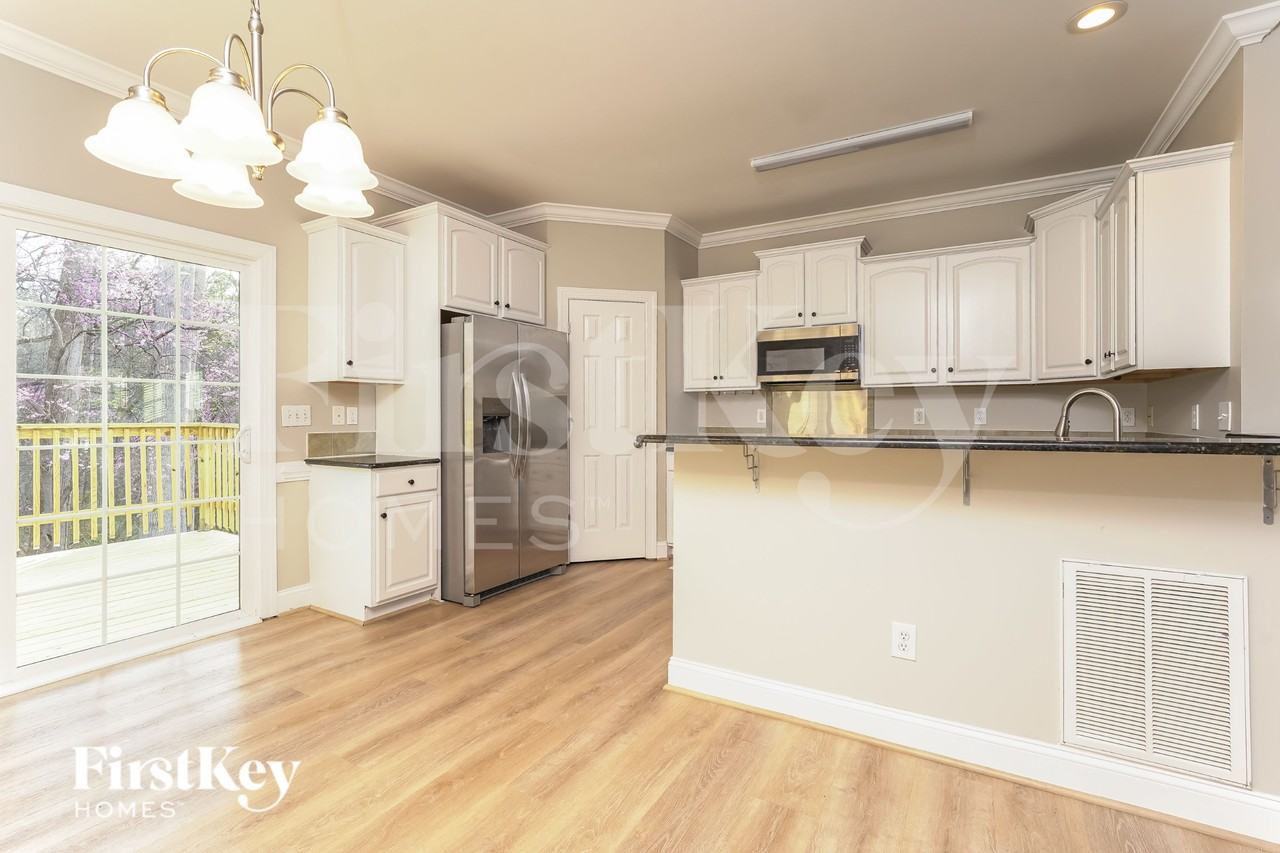 118 Hagen Rd - Photo 5 of 19