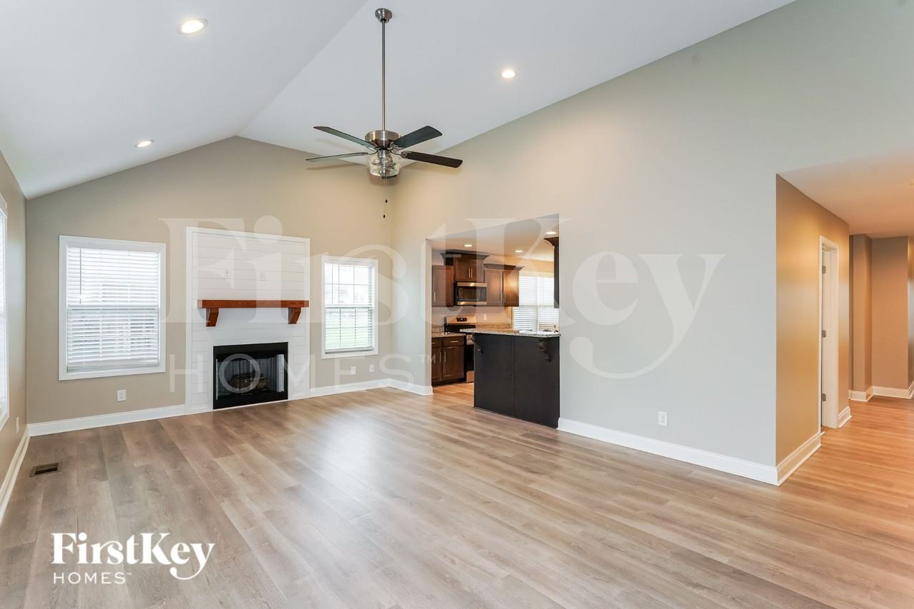 791 Crestone Ln - Photo 5 of 19