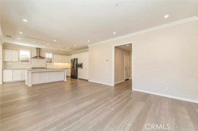 93 Decker - Photo 2 of 6