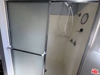 6556 Forbes Ave - Photo 6 of 8