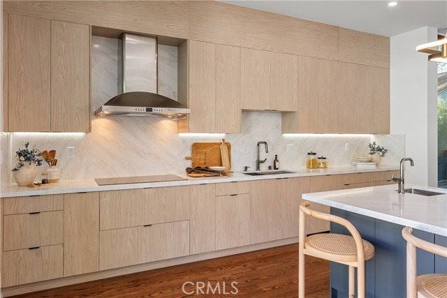 14519 Greenleaf St - Photo 7 of 8