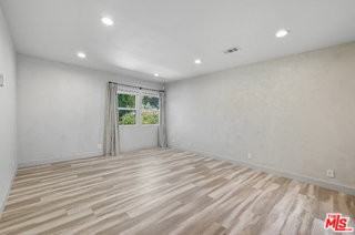 19153 Bessemer St - Photo 7 of 8