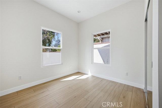 1431 Montgomery Ave - Photo 3 of 8