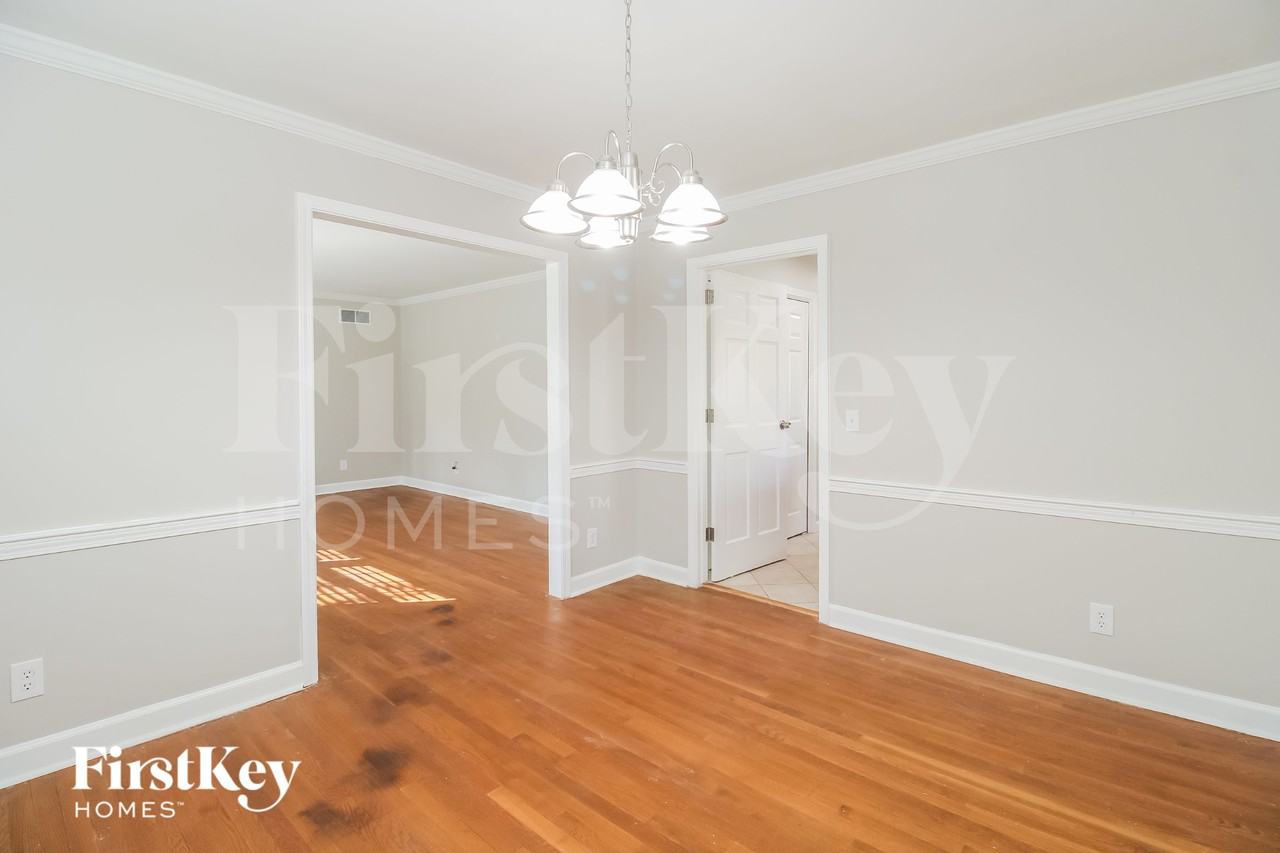 2006 Red Forest Rd - Photo 4 of 15