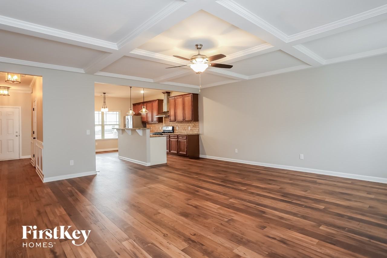 4511 Silver Pointe - Photo 3 of 15