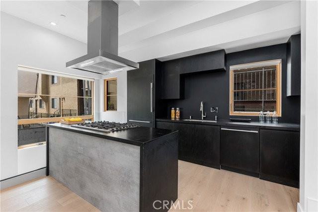 1035 1/2 N Vista St - Photo 7 of 8