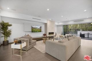 6379 Colgate Ave - Photo 5 of 8