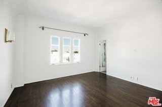 1302 N Sweetzer Ave #500 - Photo 3 of 5