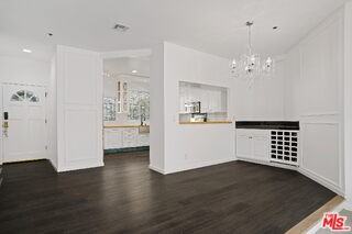 850 N Poinsettia Pl #3 - Photo 3 of 8