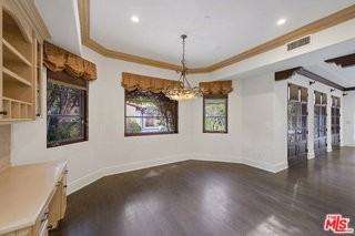 305 N Palm Dr - Photo 4 of 8