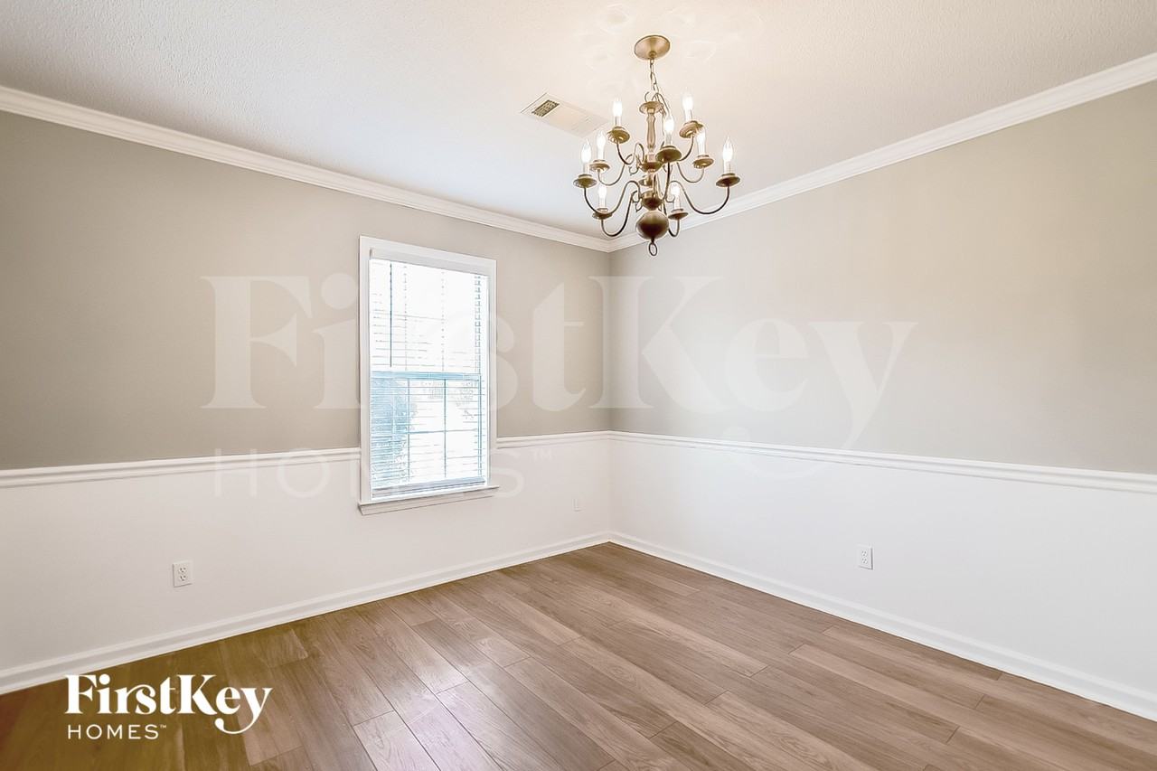 8664 Forest Breeze Dr - Photo 5 of 15