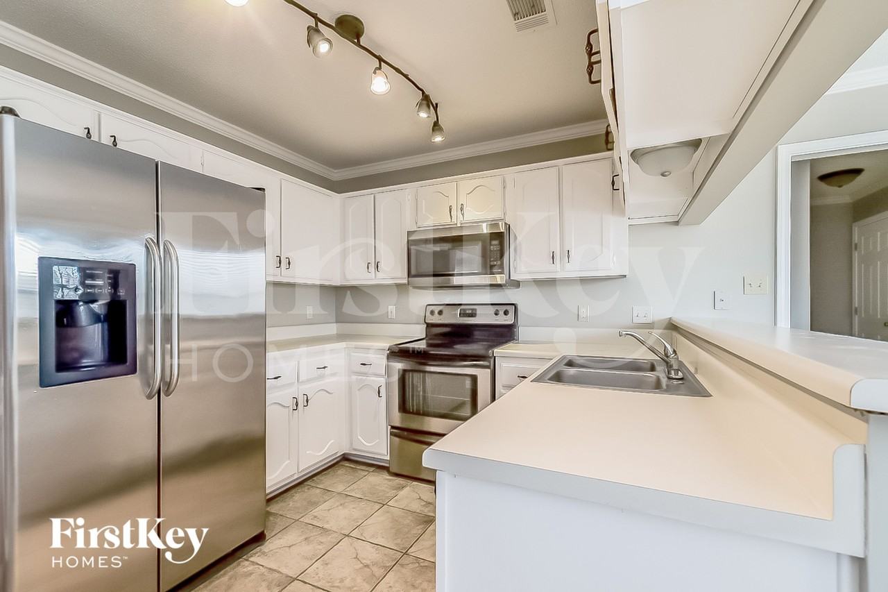 8664 Forest Breeze Dr - Photo 6 of 15