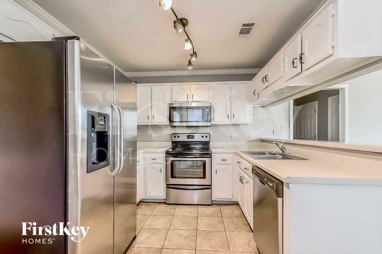 8664 Forest Breeze Dr - Photo 7 of 15