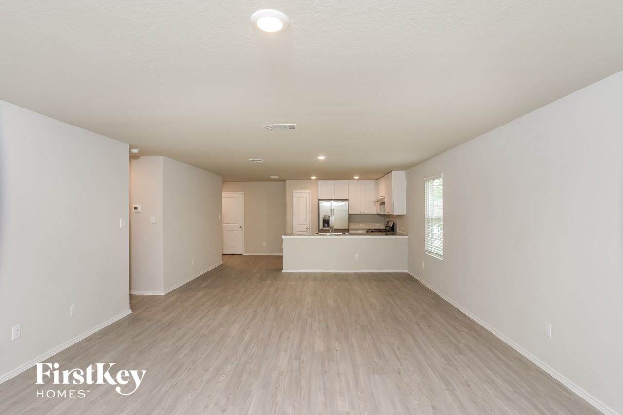 1814 Morse Way - Photo 3 of 15