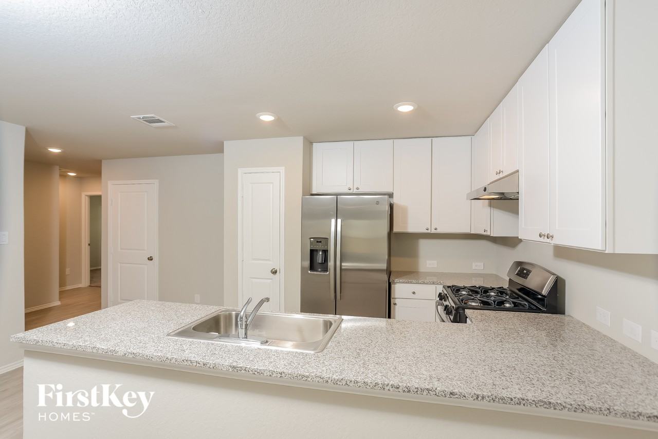 1814 Morse Way - Photo 4 of 15