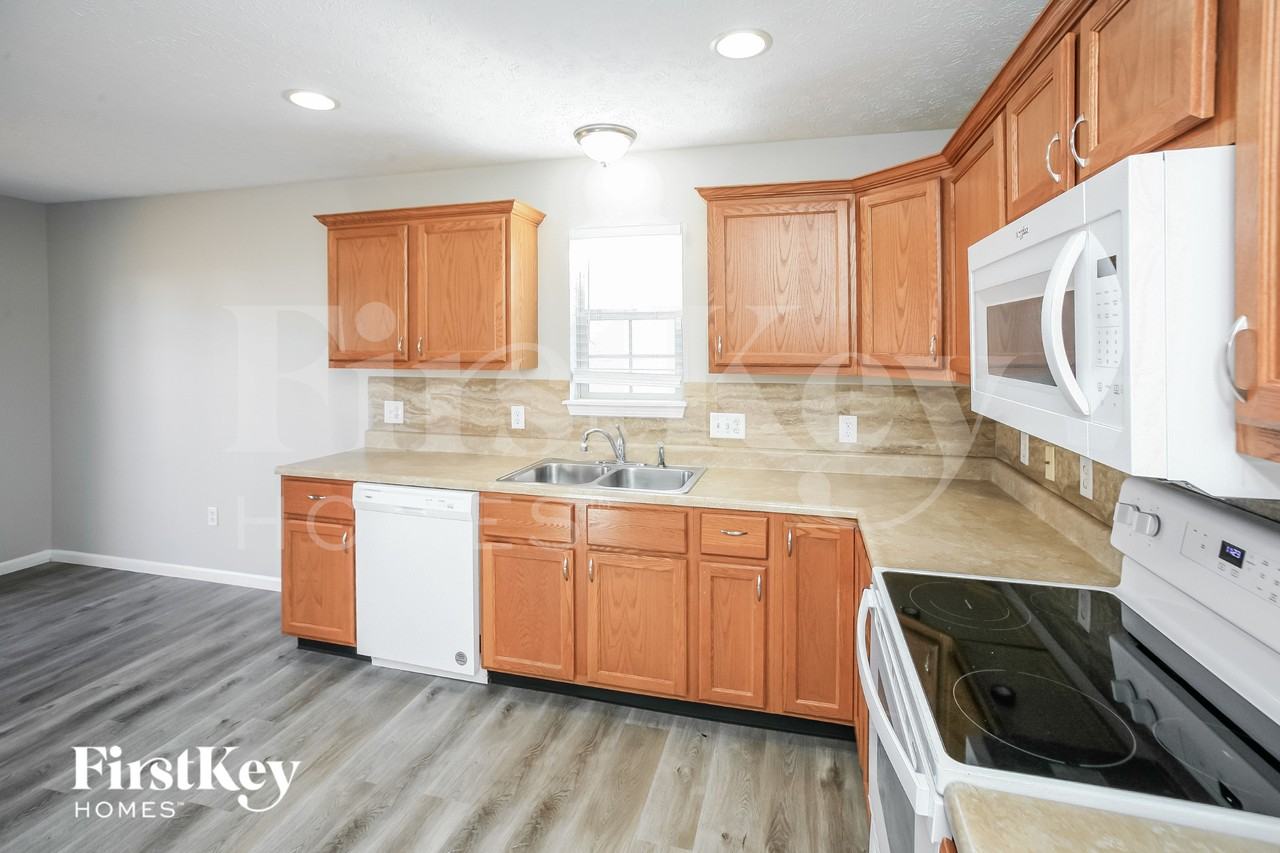 3057 Sholty Ct - Photo 6 of 16