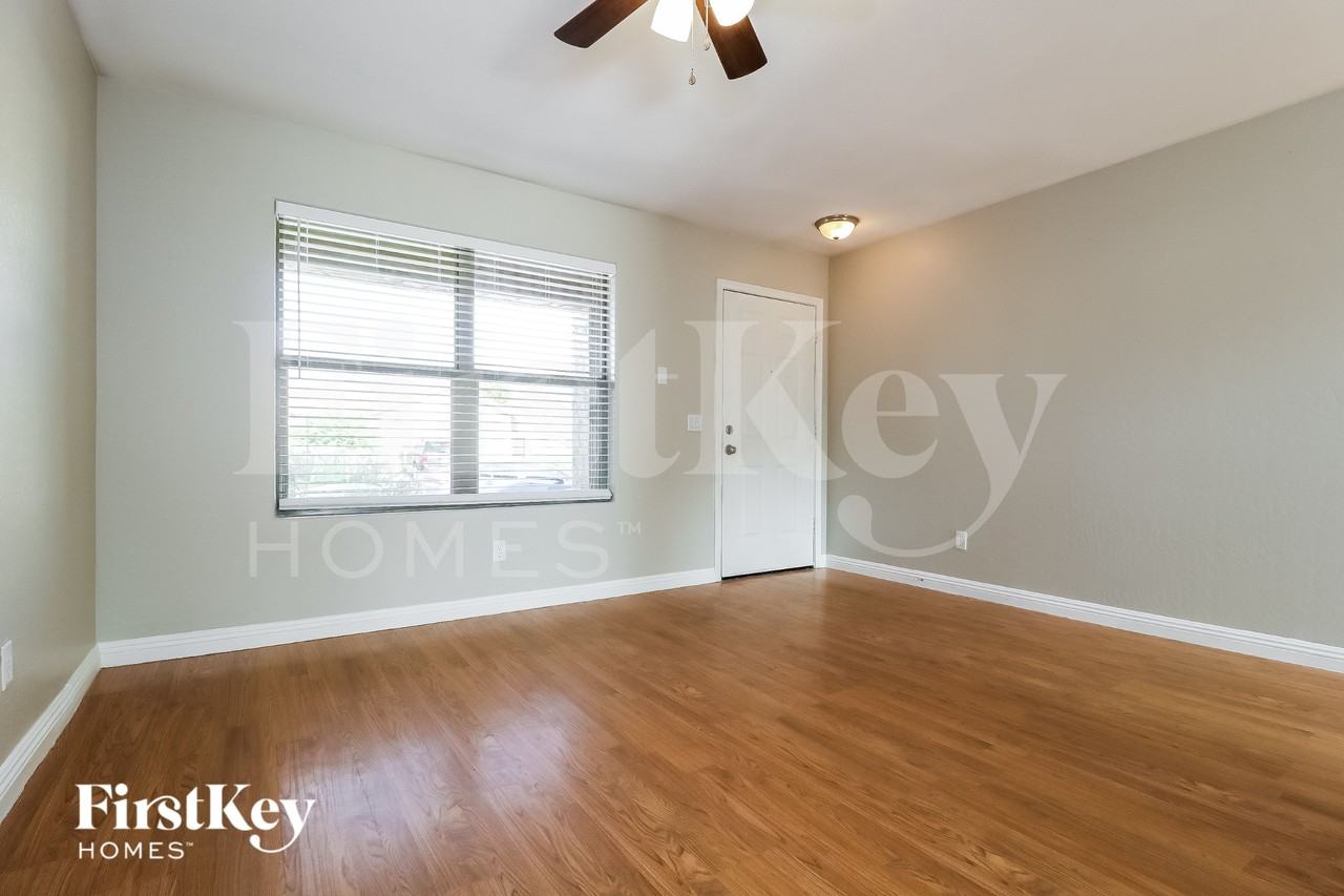 25193 W Cranston Pl - Photo 3 of 15