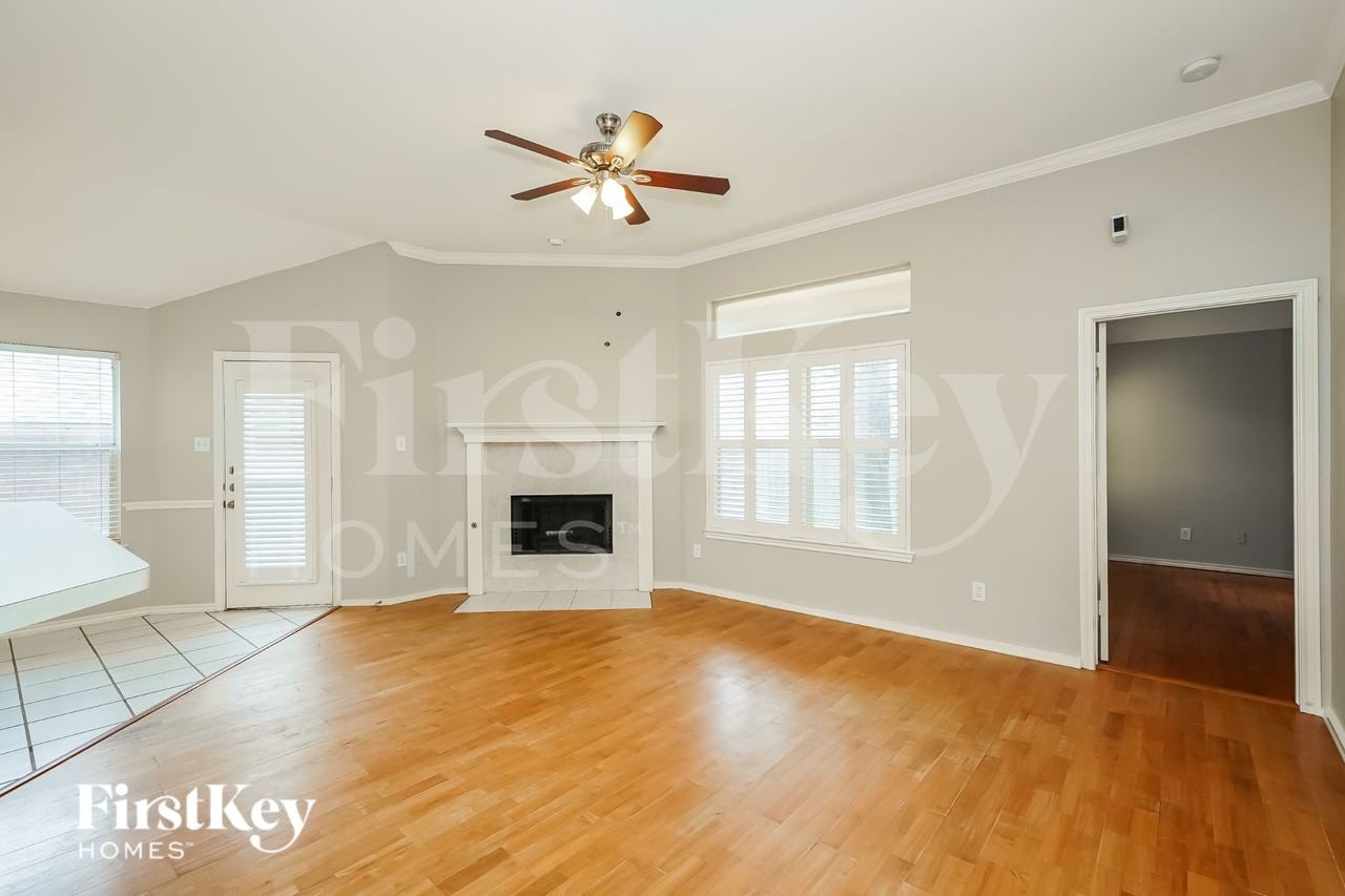 5918 Sagebrush Trl - Photo 2 of 19