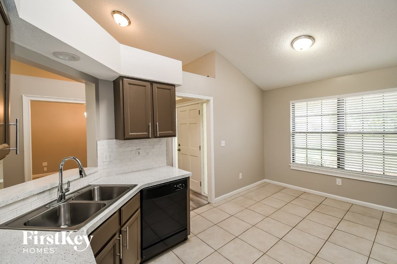 3026 Rex Dr S - Photo 7 of 15