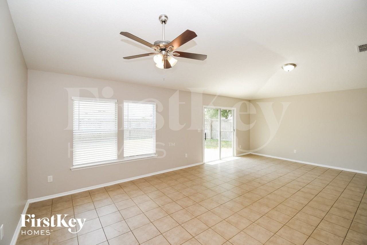 7574 Mishkie Dr - Photo 4 of 15