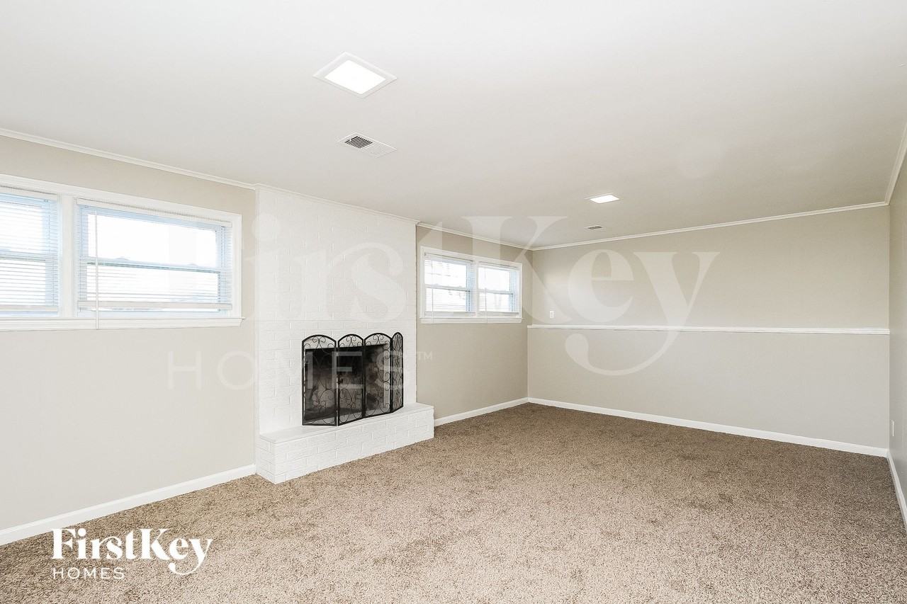 7310 Flint Dr - Photo 6 of 15