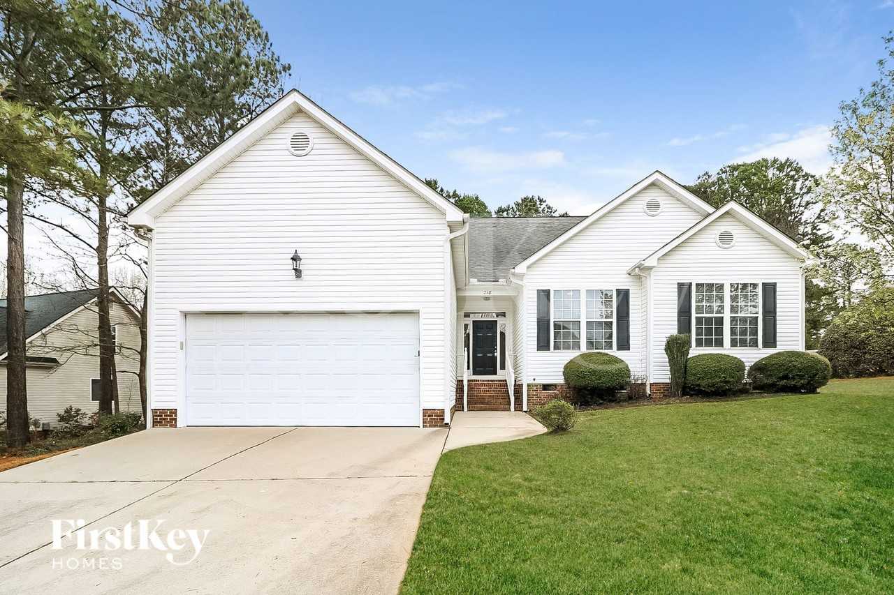 218 Sweetbriar Ct - Photo 2 of 15