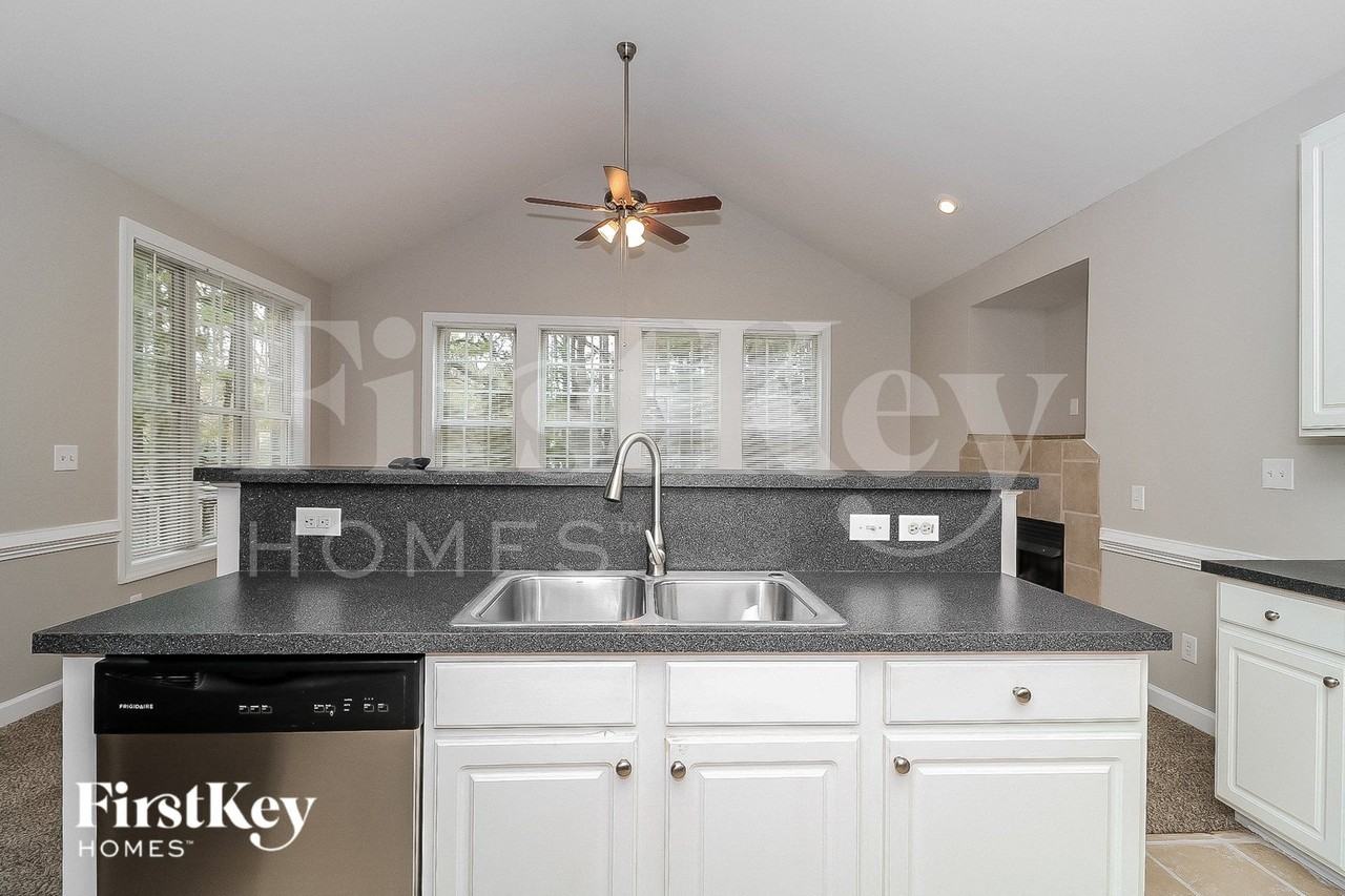 218 Sweetbriar Ct - Photo 6 of 15