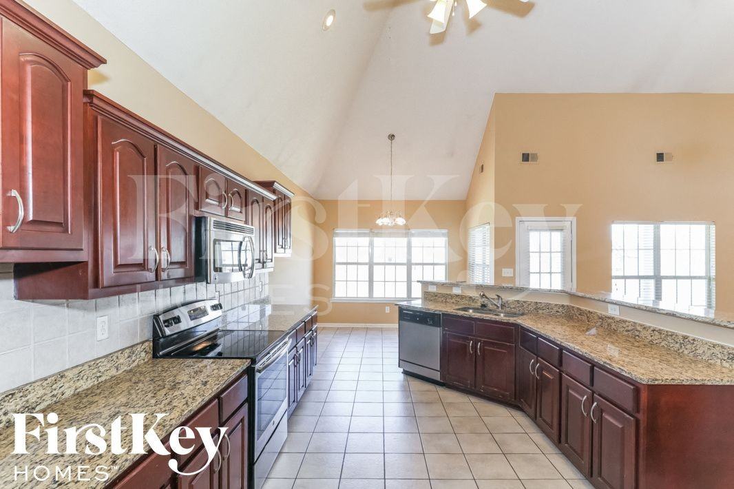 9920 Calderdale Dr - Photo 5 of 14