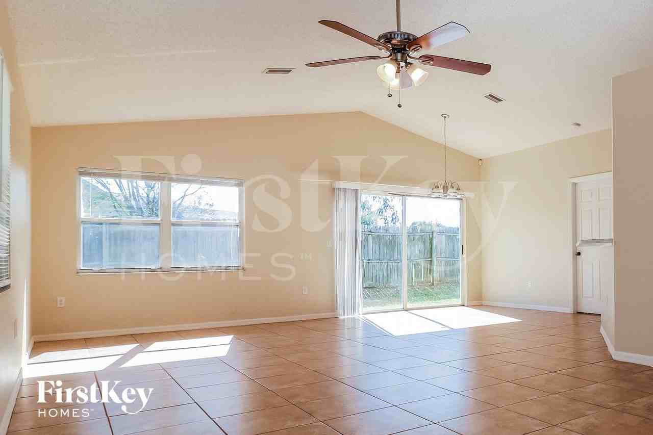 8418 Goldome Dr - Photo 4 of 15