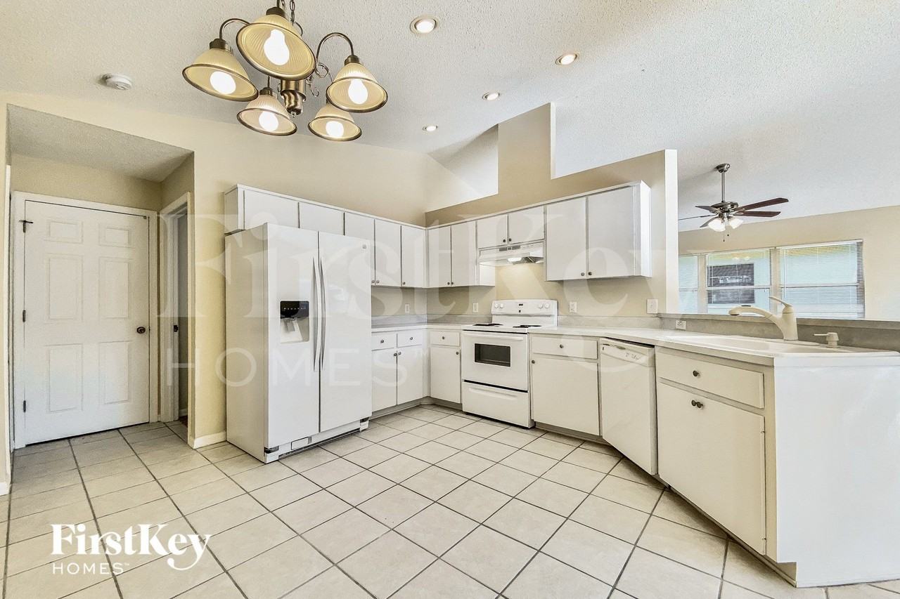 8418 Goldome Dr - Photo 7 of 15