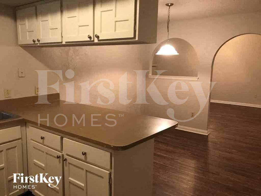 732 Nw Ann Lois Ln - Photo 7 of 11