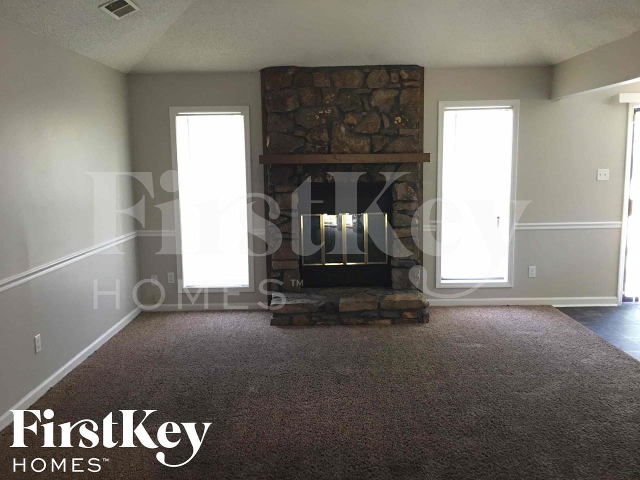 5944 Bishop Dale Dr - Photo 2 of 10