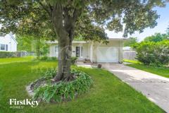 544 N Aldine St - Photo 1 of 1