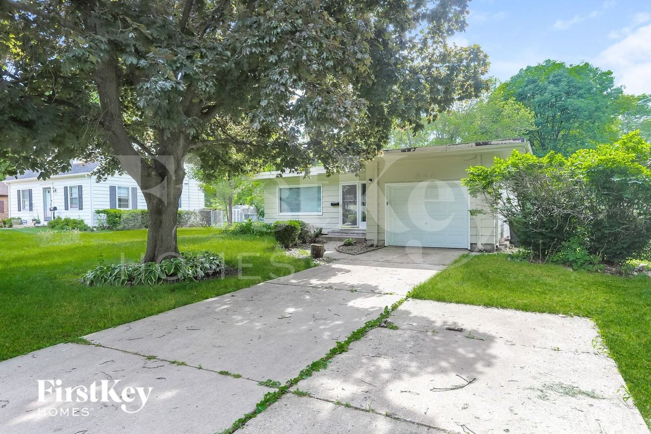 544 N Aldine St - Photo 2 of 15