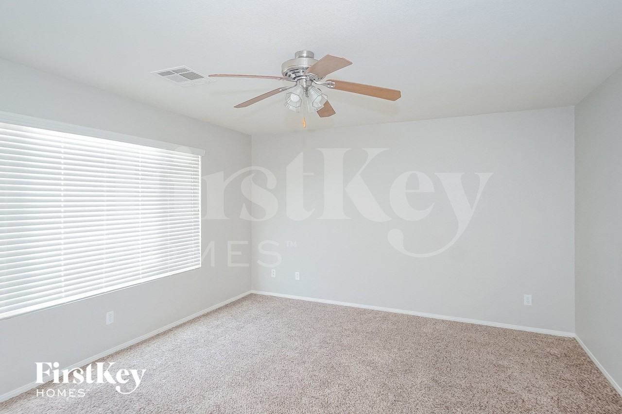 5333 Carlsbad Heights St - Photo 6 of 15