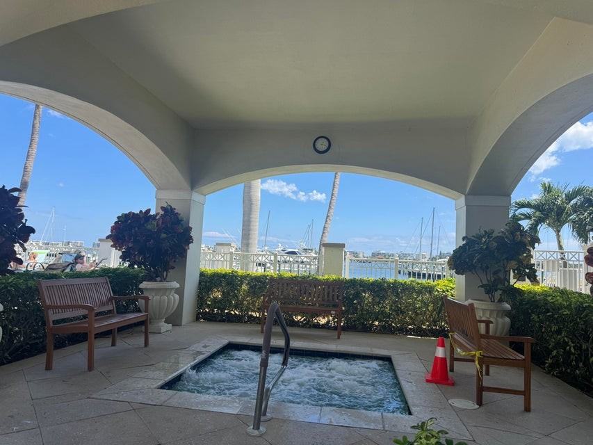 356 Moorings Dr #356 - Photo 3 of 8