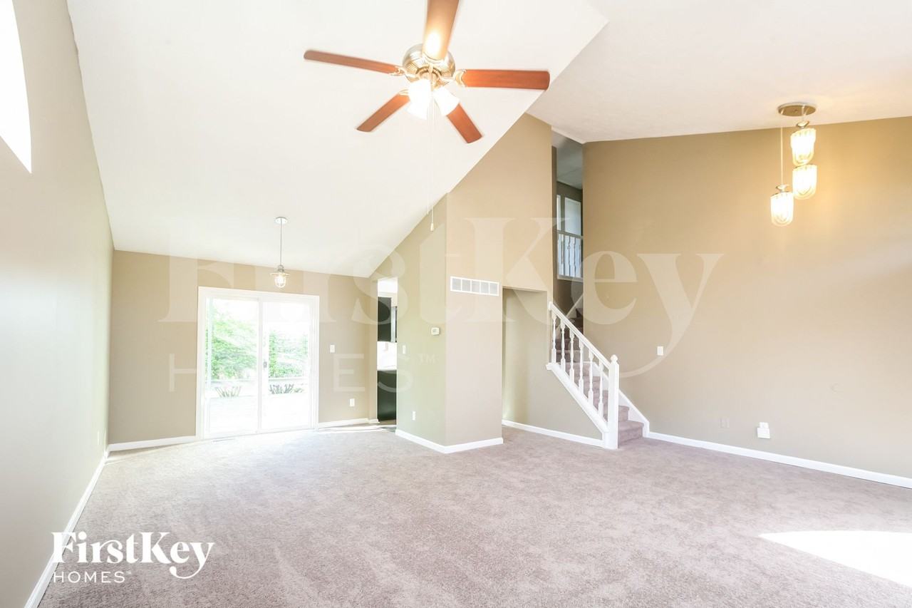 4031 Pittman Pl - Photo 4 of 15