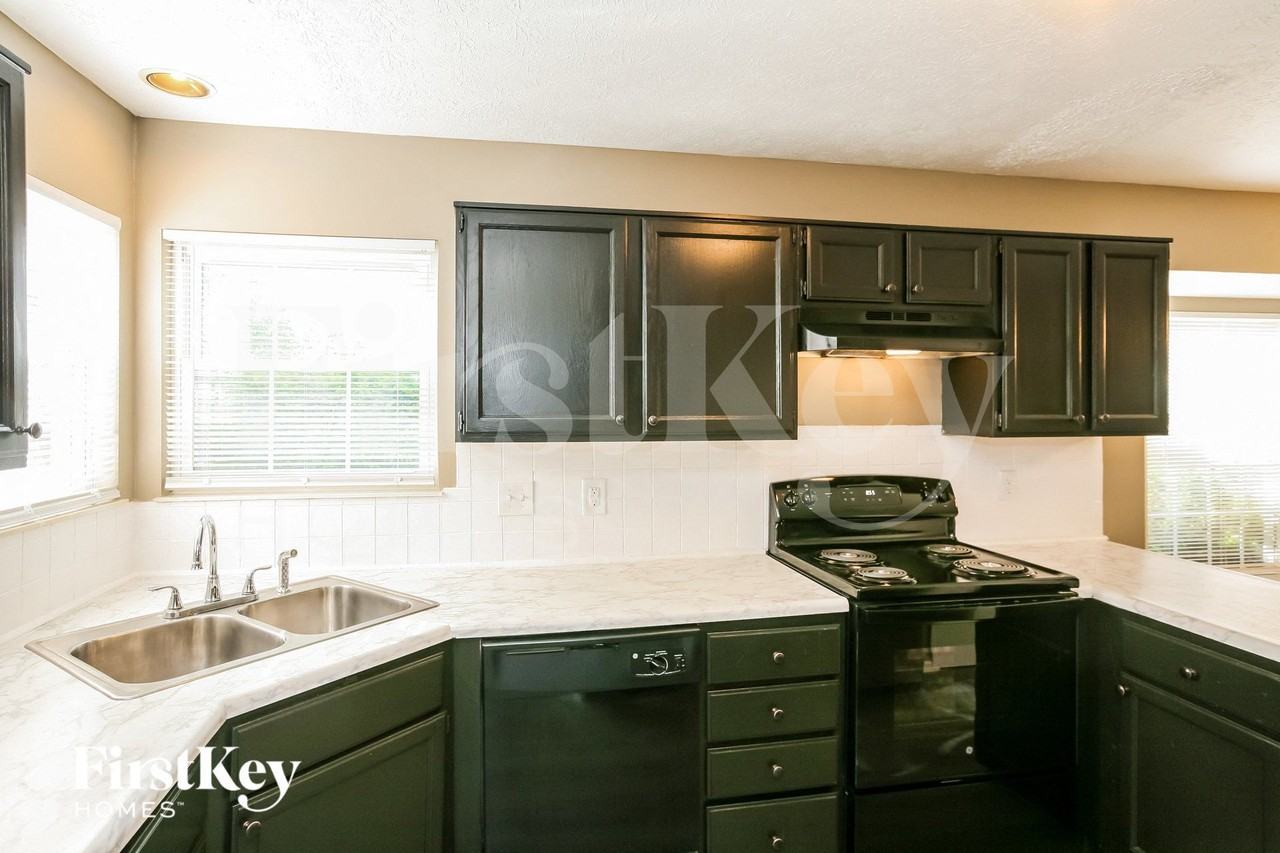 4031 Pittman Pl - Photo 7 of 15