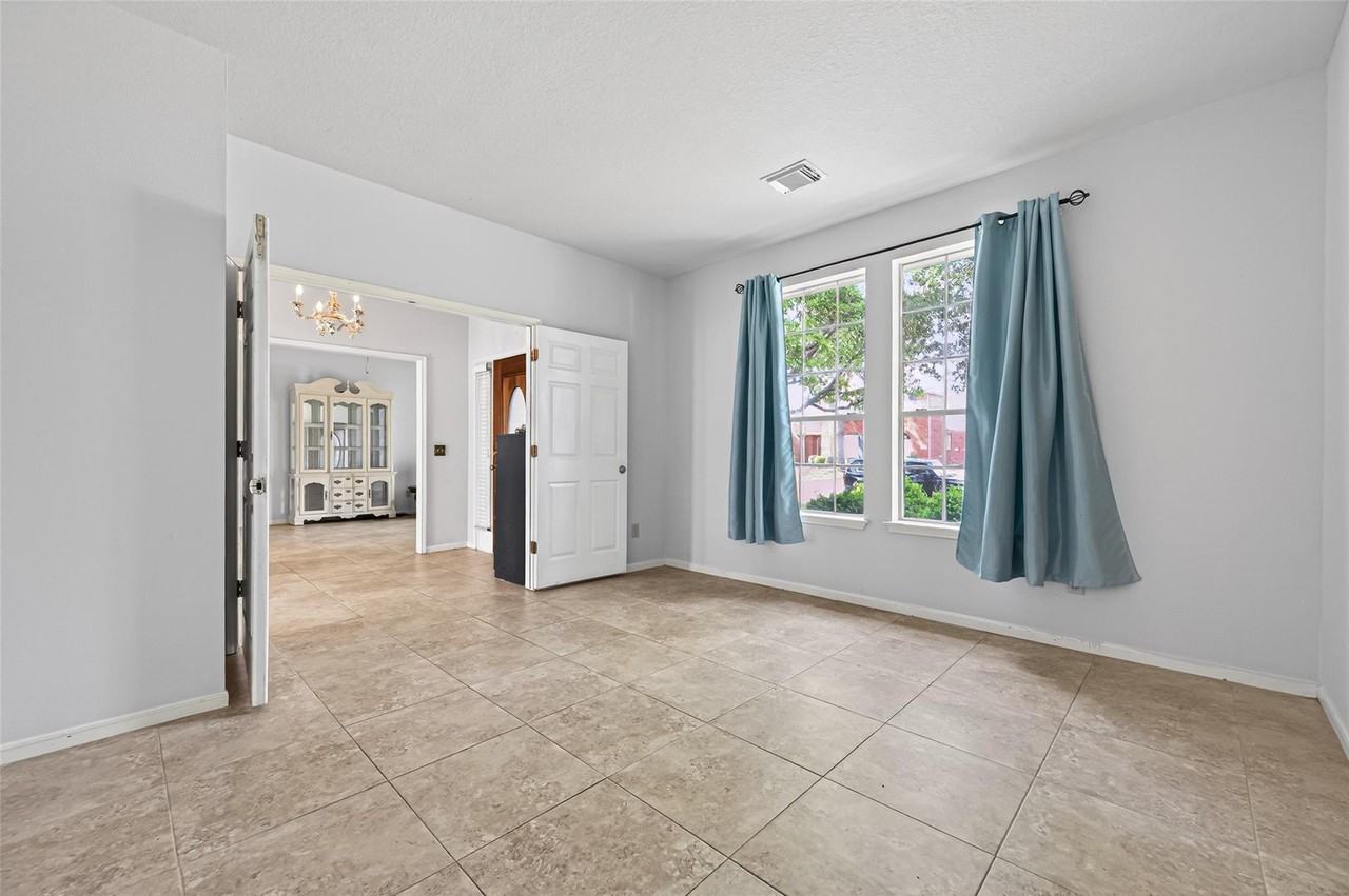 12727 Magnolia Leaf St - Photo 4 of 18