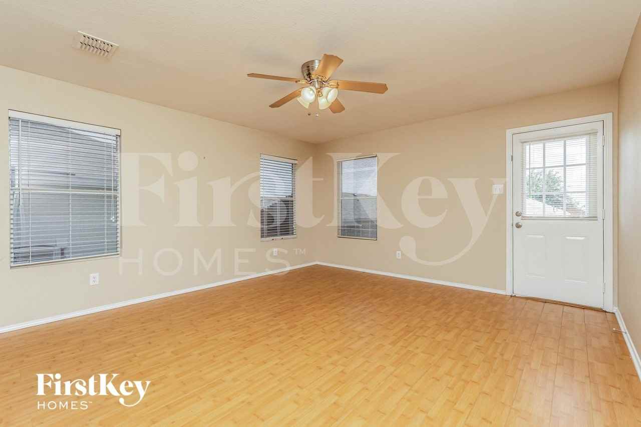 2015 Angel Way - Photo 3 of 15