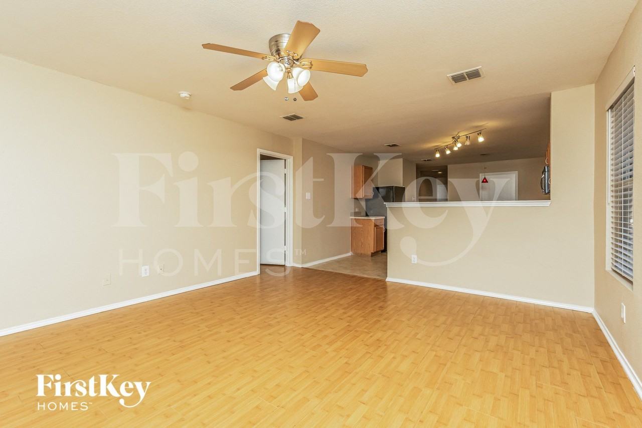 2015 Angel Way - Photo 4 of 15