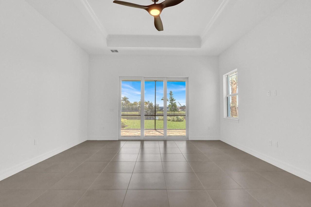 10514 Northbrook Cir - Photo 5 of 40