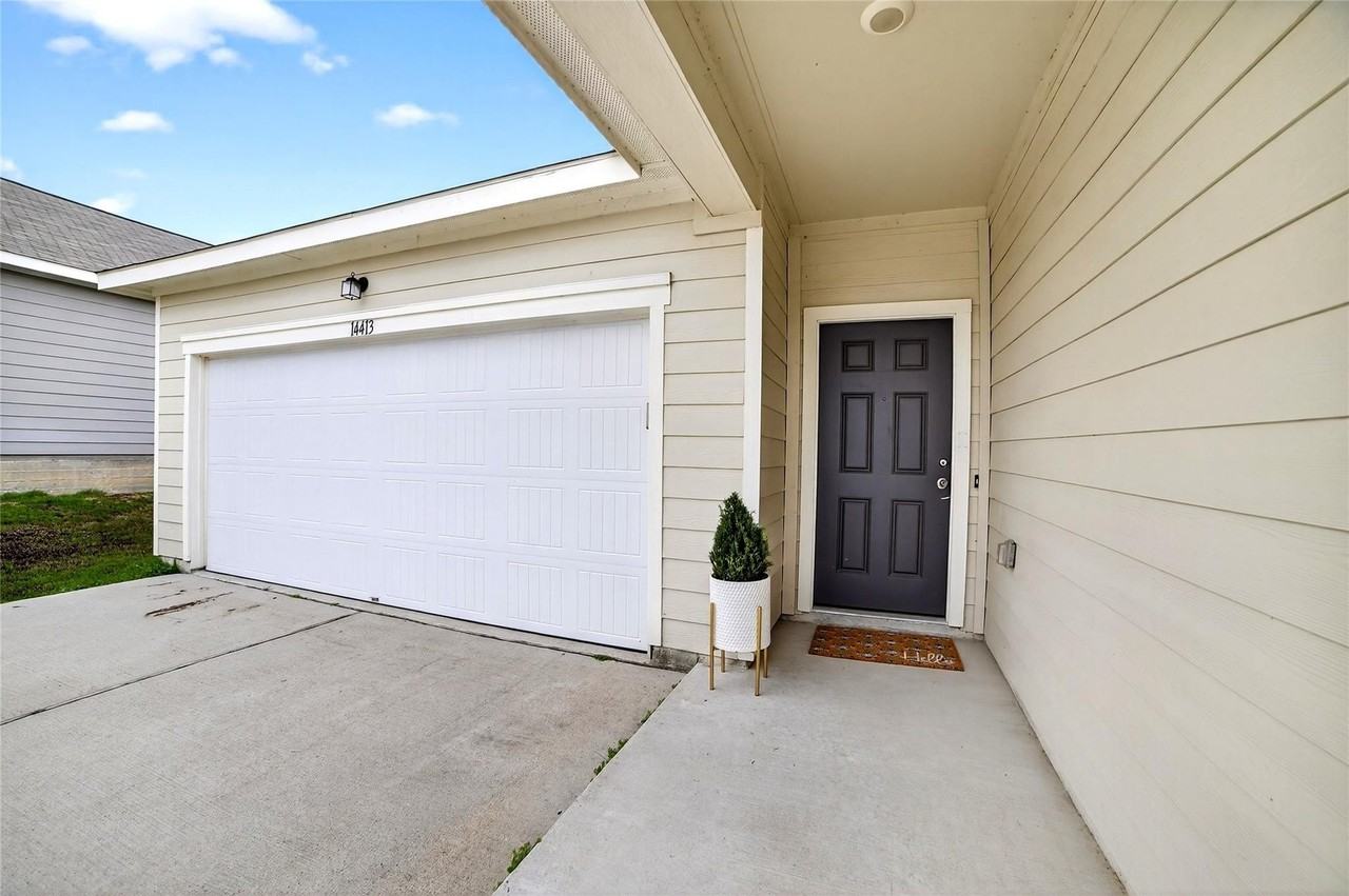 14413 Shooter Mc Gavin Dr - Photo 4 of 37