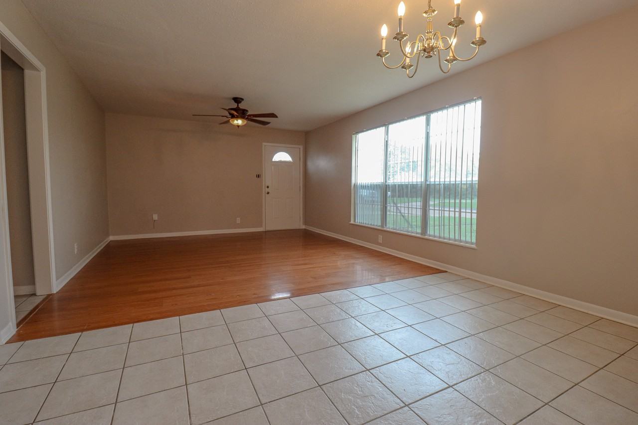 3732 Kenwood St - Photo 4 of 20