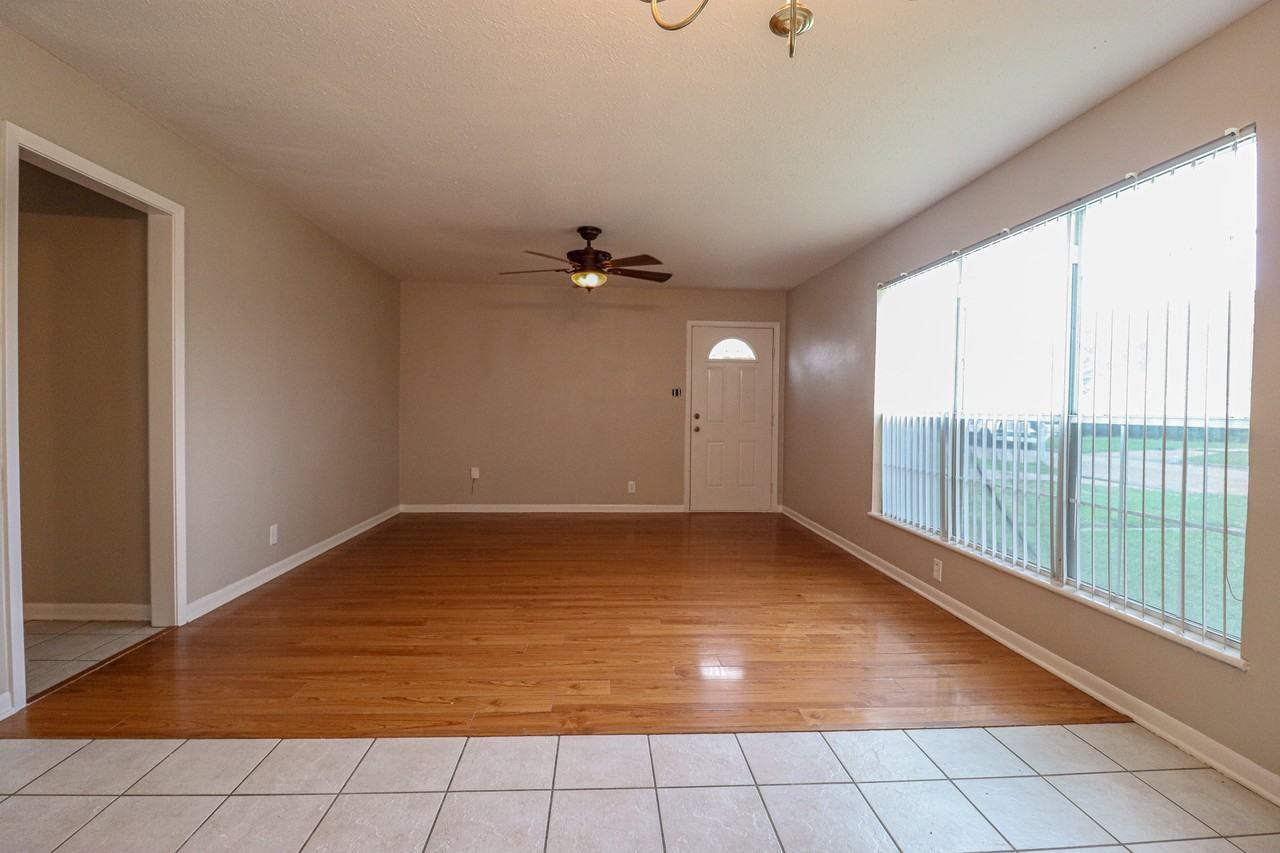 3732 Kenwood St - Photo 5 of 20