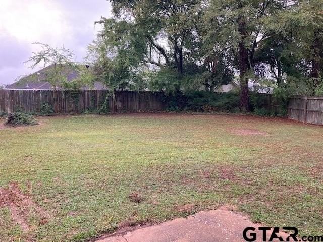 320 Blake Dr - Photo 2 of 9