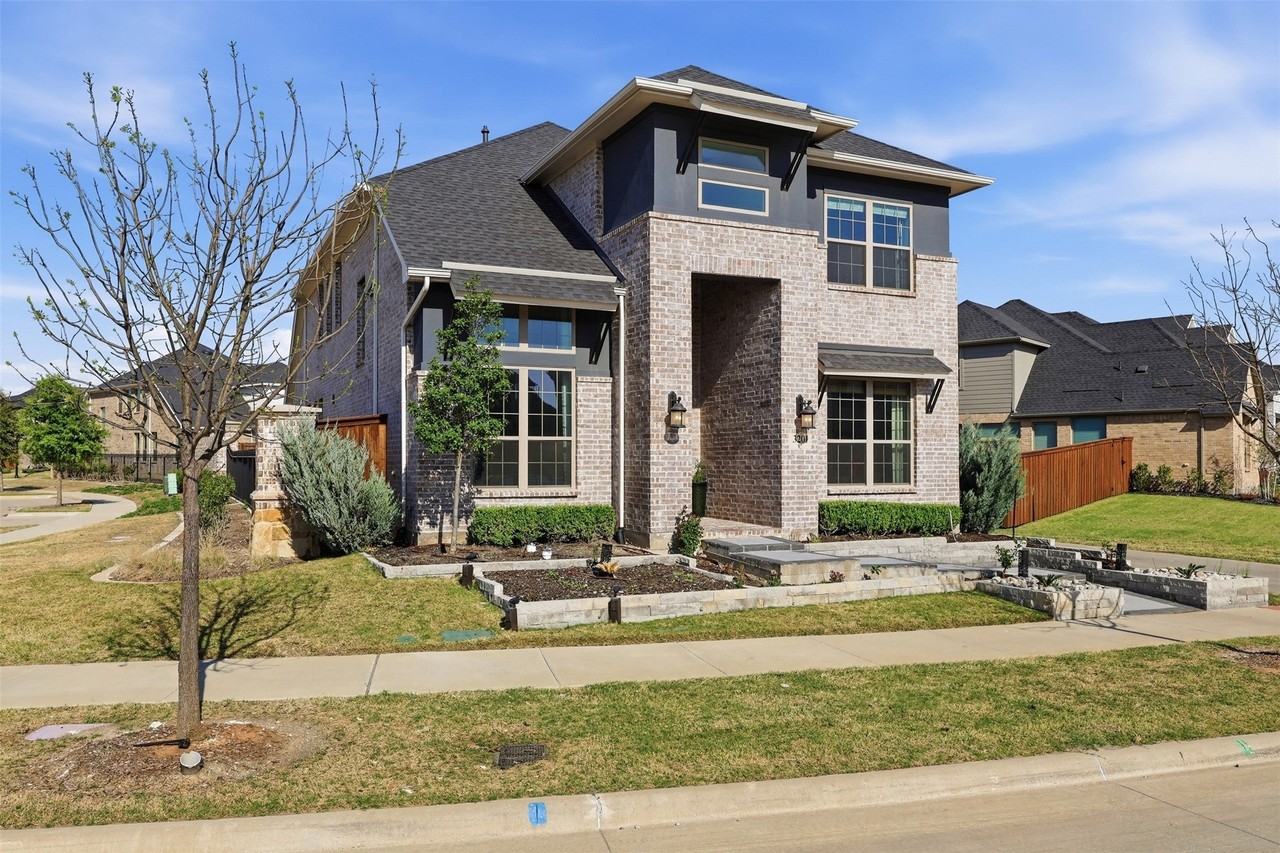 3201 Casa Blanca St - Photo 2 of 30